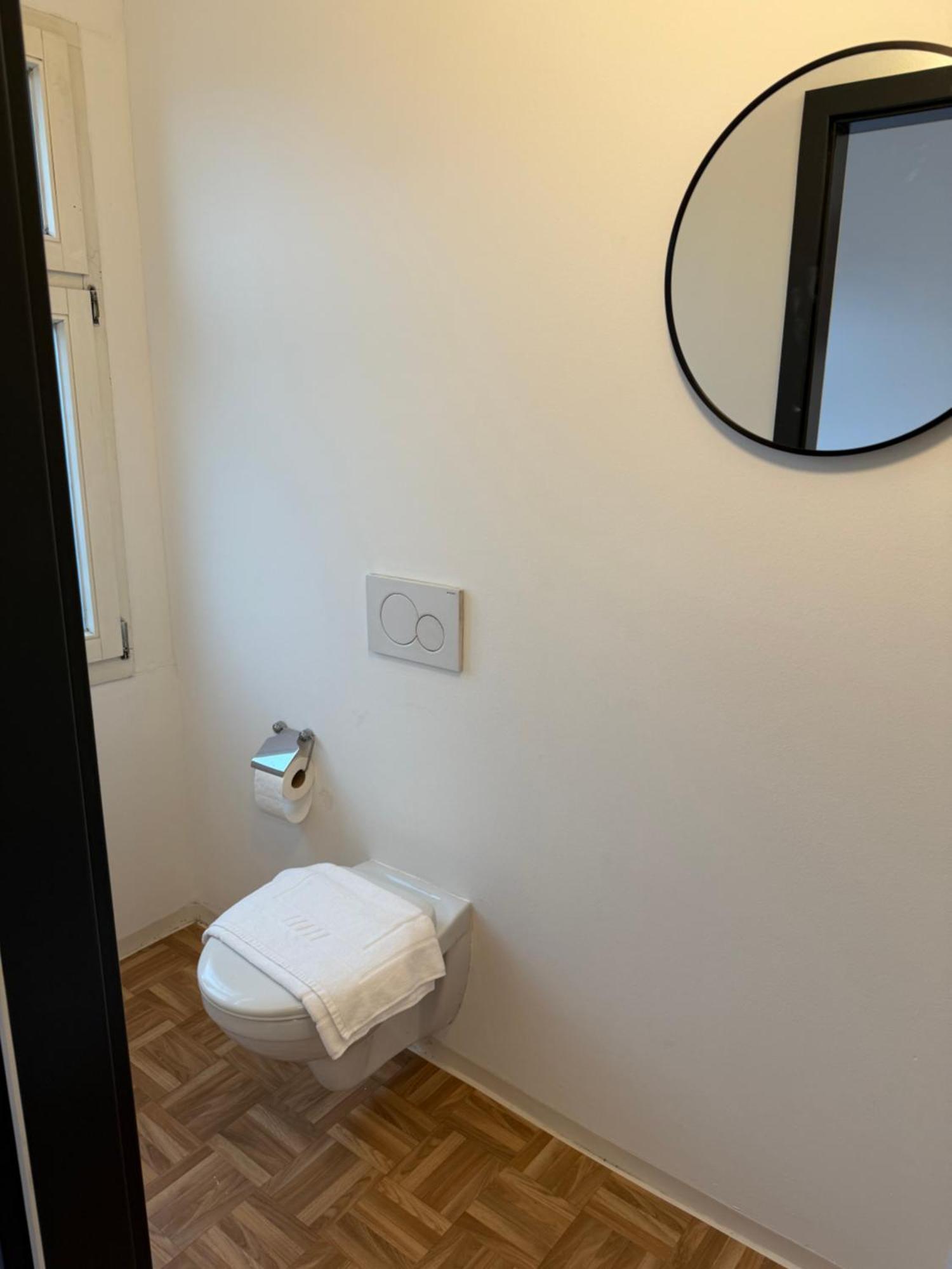 Crown Living Villa Blumenau Studios, Smarttv, Parkplatz Lustenau Kültér fotó