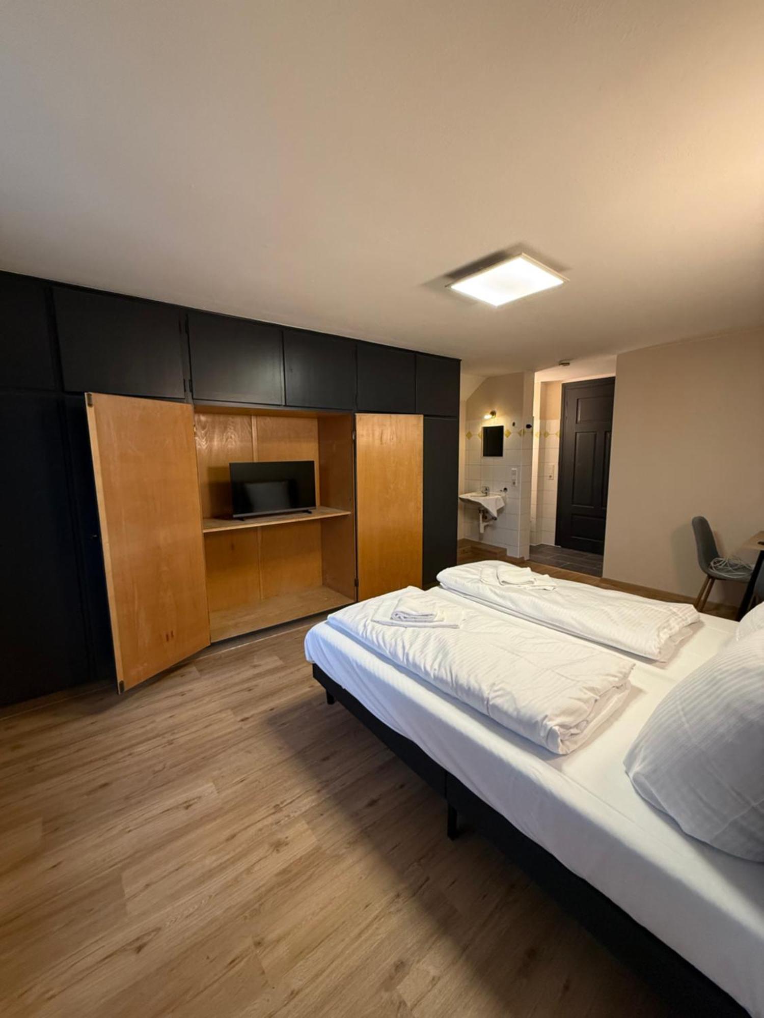 Crown Living Villa Blumenau Studios, Smarttv, Parkplatz Lustenau Kültér fotó